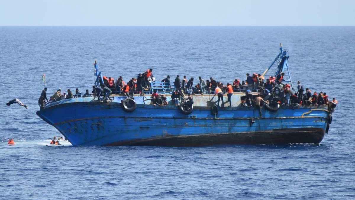 فقدان 40 مهاجرًا في البحر المتوسط بعد غرق قاربهم قبالة ليبيا